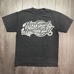 Hart and Huntington Mens Small Graphic T-Shirt Faded Black Script Logo Y2k